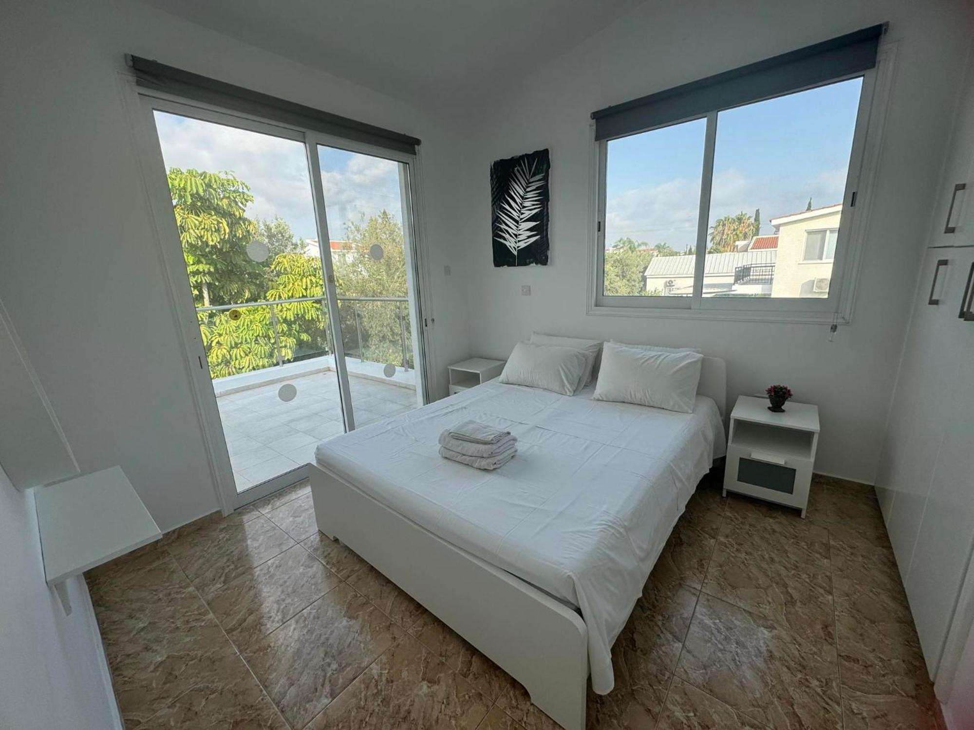Villa Coralia Gardens 1Km From Coral Bay Beach 외부 사진