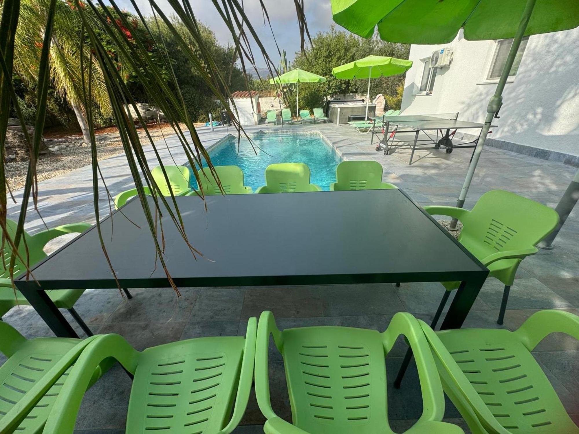 Villa Coralia Gardens 1Km From Coral Bay Beach 외부 사진