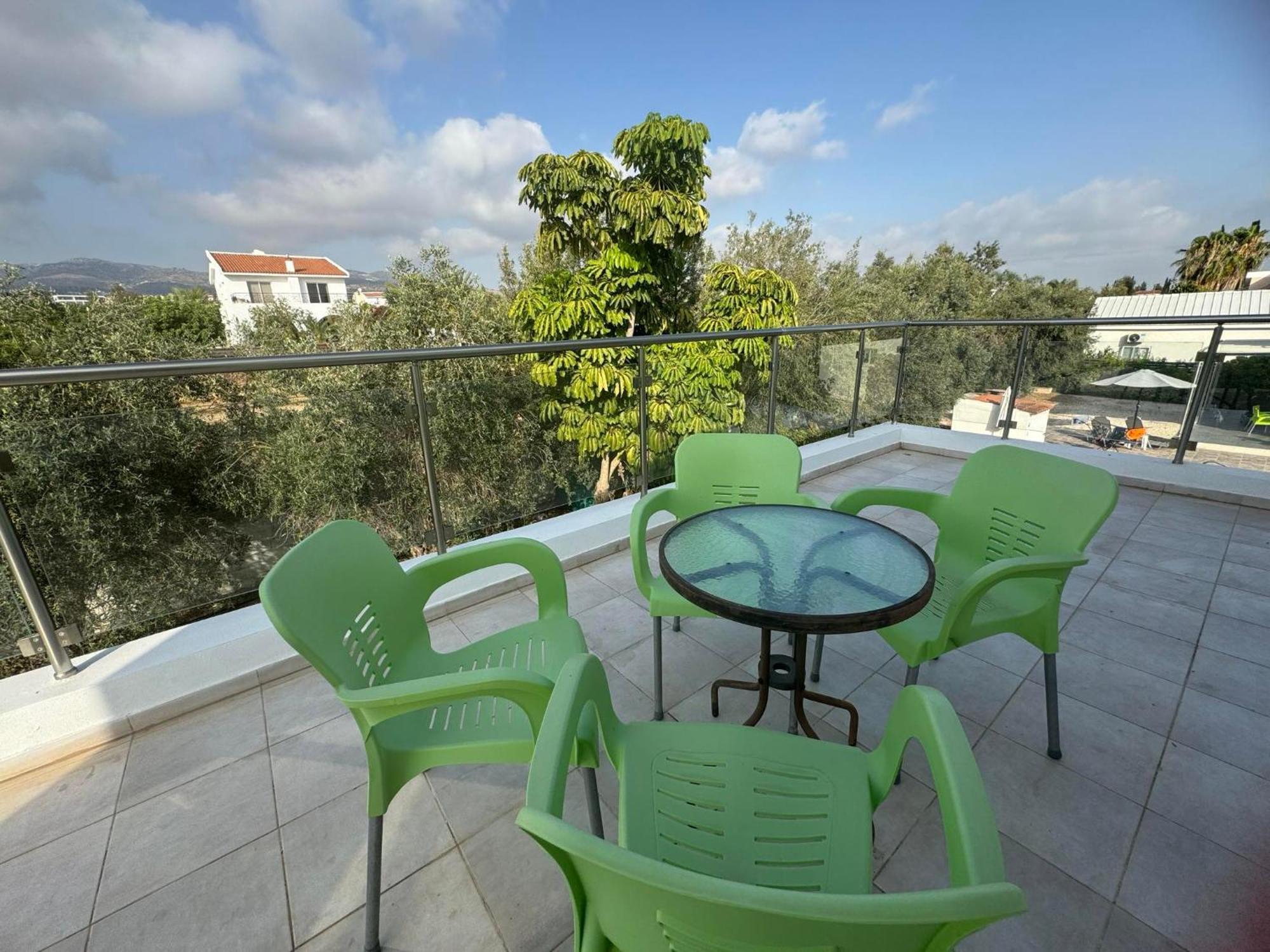 Villa Coralia Gardens 1Km From Coral Bay Beach 외부 사진